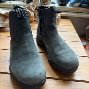Blundstone Charcoal Winter & Rain Boots US Women’s Size 7